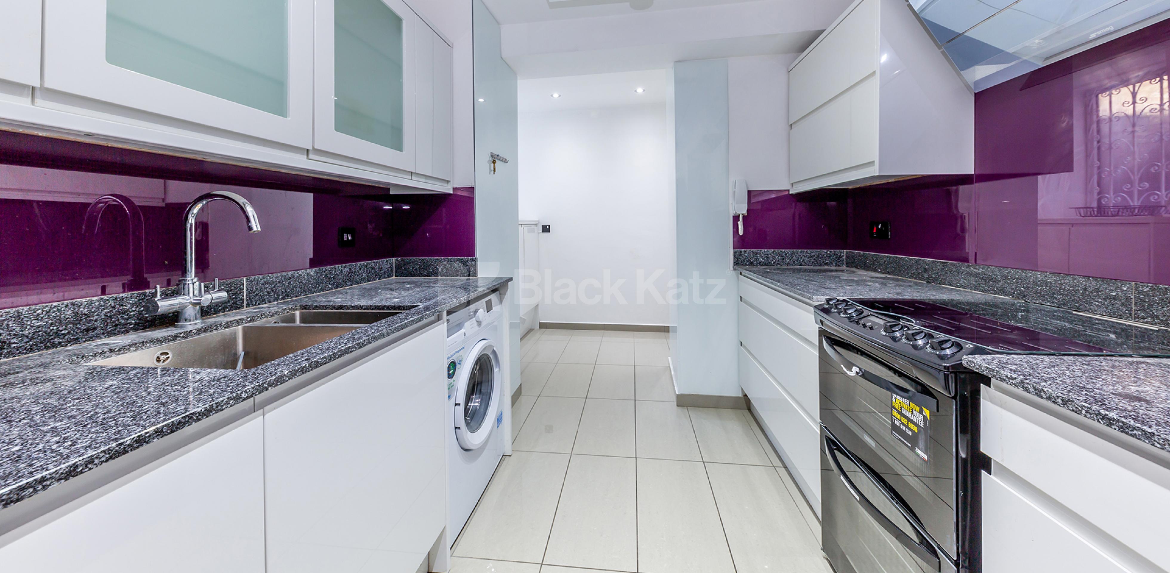 			STUNNING TWO BED!, 2 Bedroom, 1 bath, 1 reception Flat			 Queens Gardens, LANCASTER GATE W2